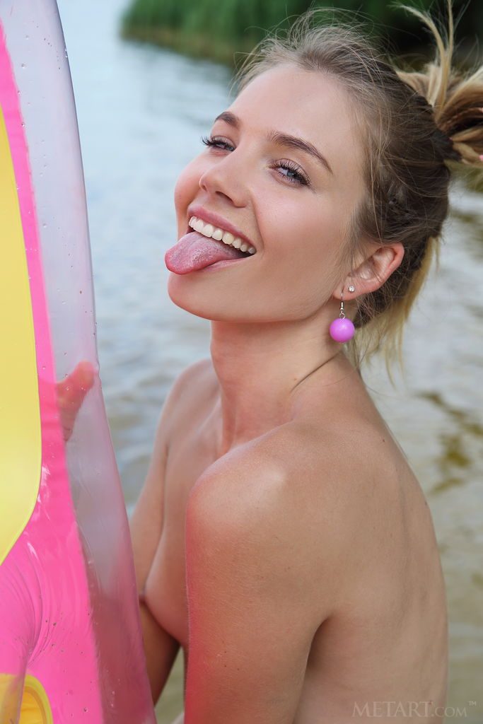 Lola Krit Naked Beach Girl