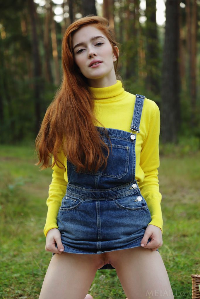 Jia Lissa Nude in the Outdoors