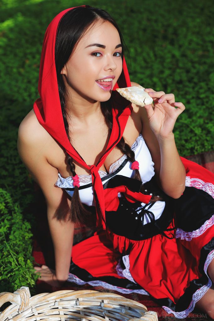 Li Moon Little Red Riding Hood