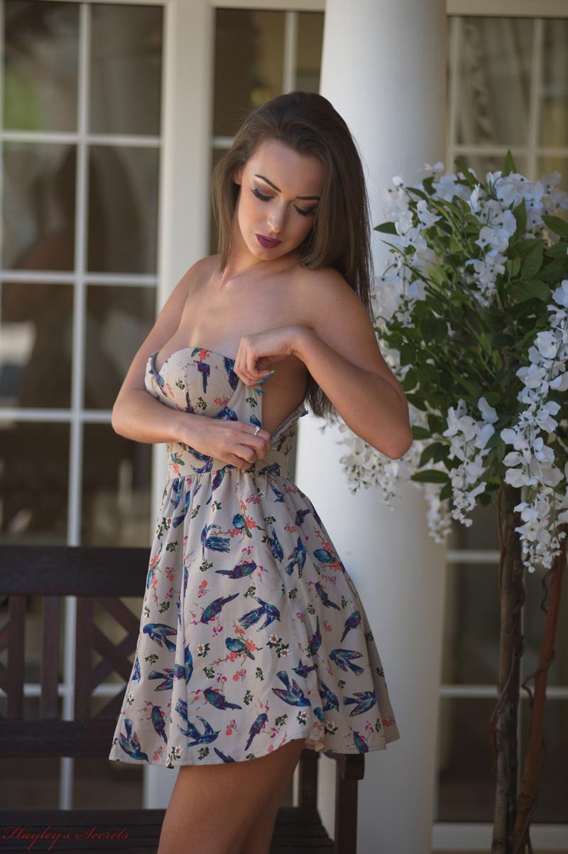 Lauren Louise Takes off her Dress