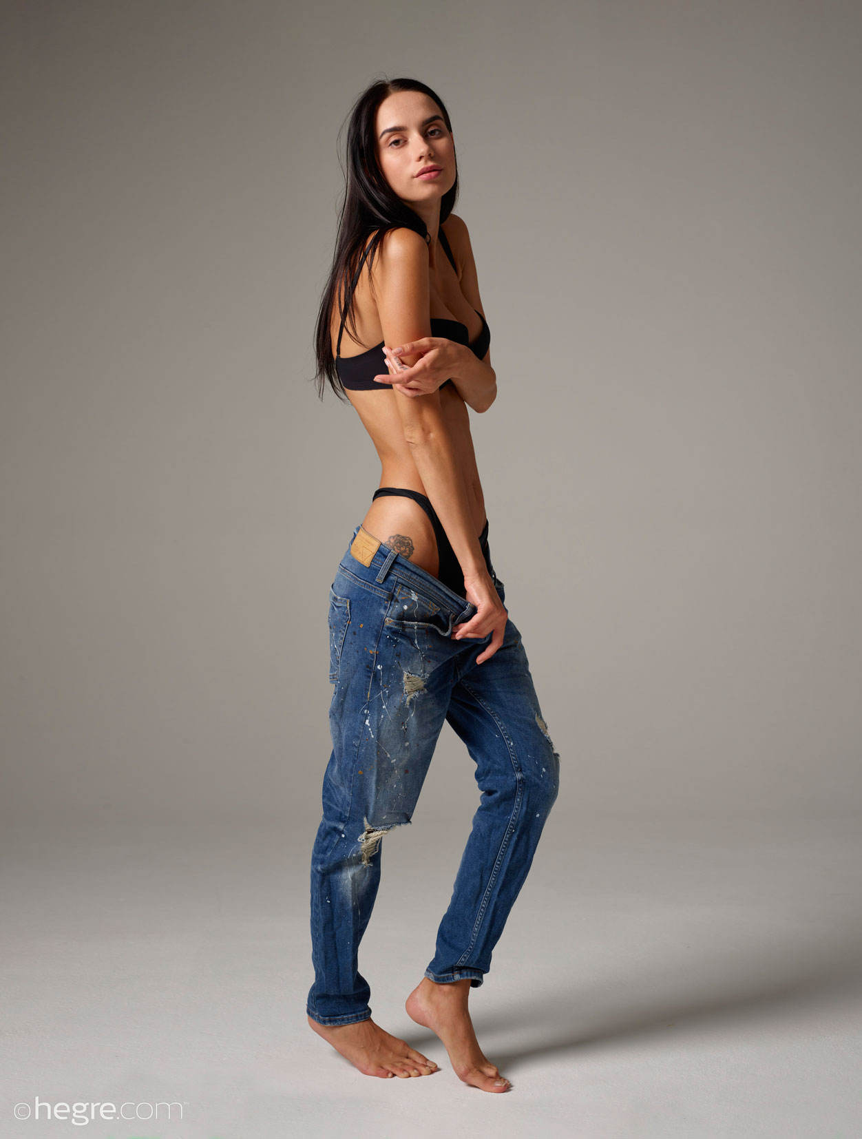 Dita V Hard Bodied Babe in Jeans