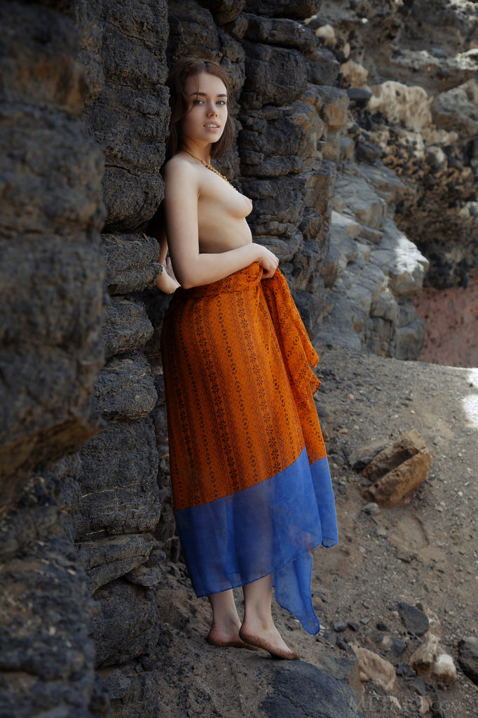 Keira Blue Naked on Rocks