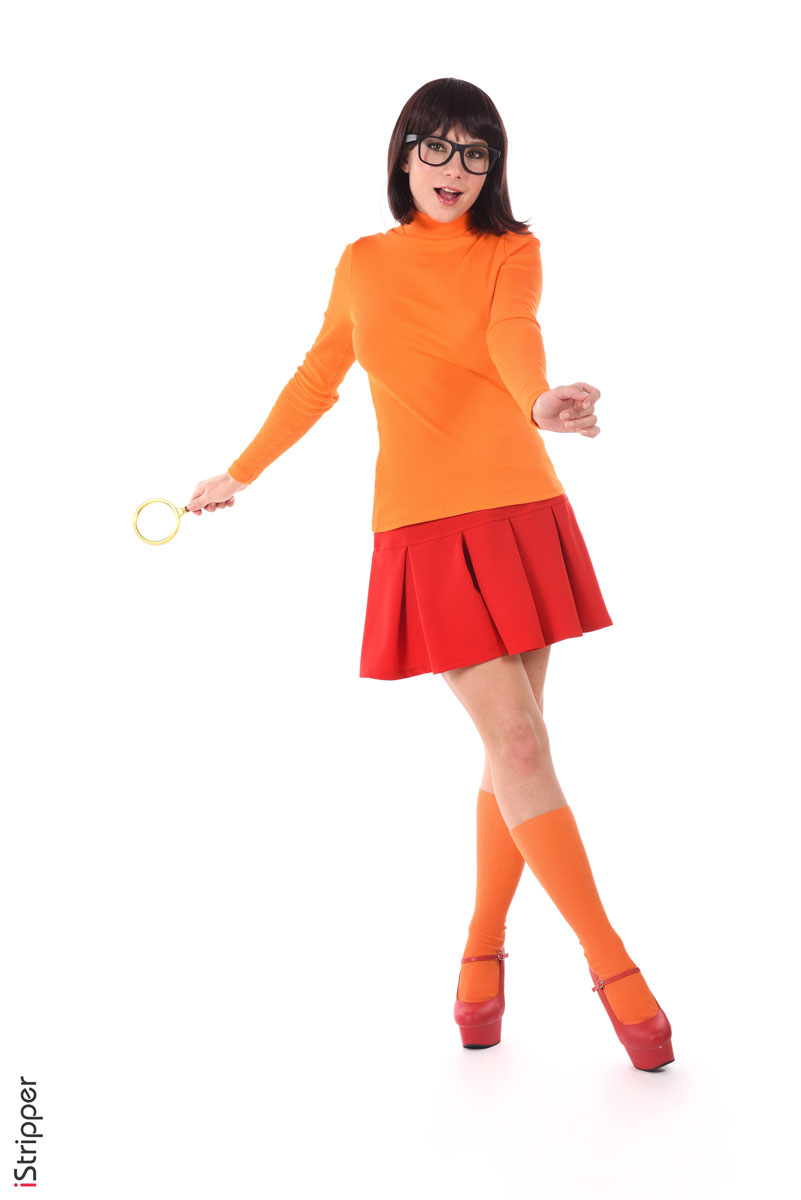Belka as Velma Scooby Doo