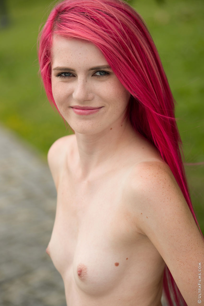 Anna Swix Nude Girl with Pink Hair