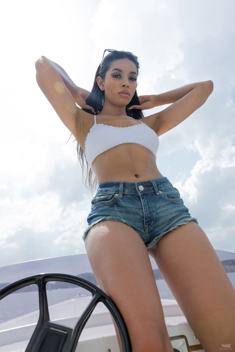 Valery Ponce in Jean Shorts